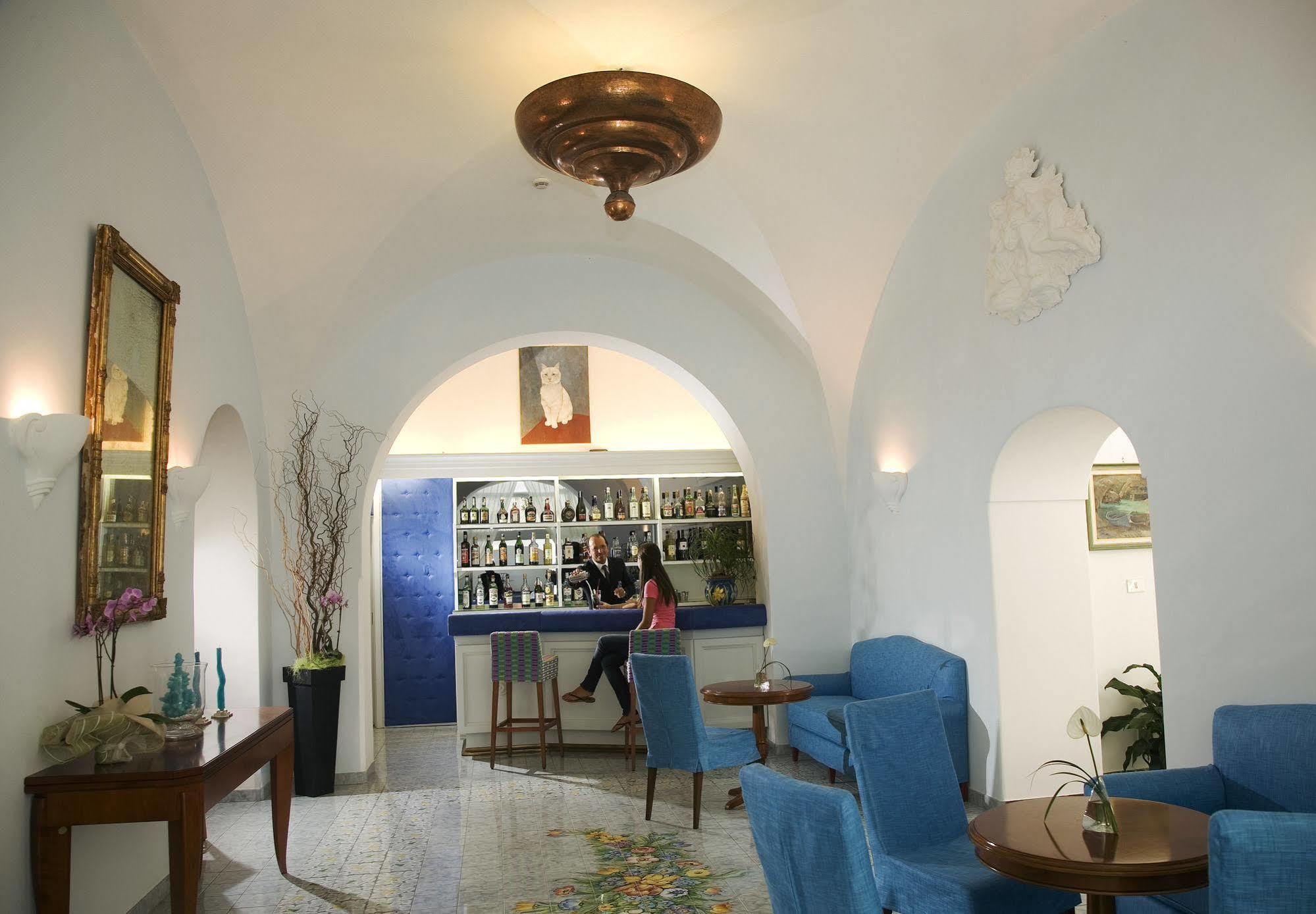 קאפרי Albergo Gatto Bianco מראה חיצוני תמונה